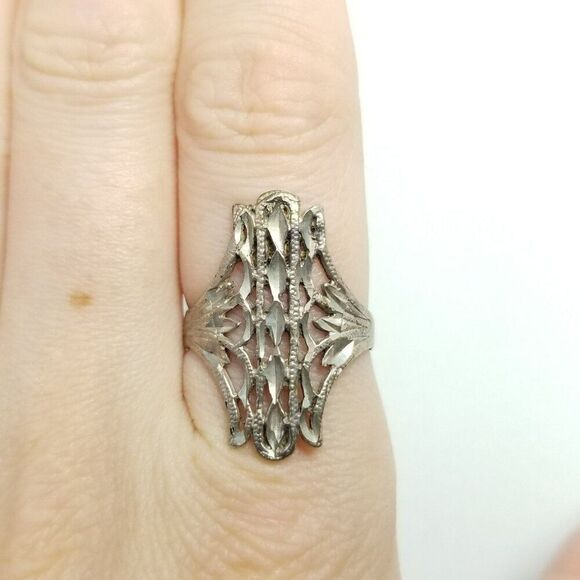 Vintage Silver Tone Filigree Cut Out Design Ring, Size 7 Band, Estate, Tarnished - Picture 1 of 8